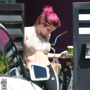 Bella Thorne onlyfans